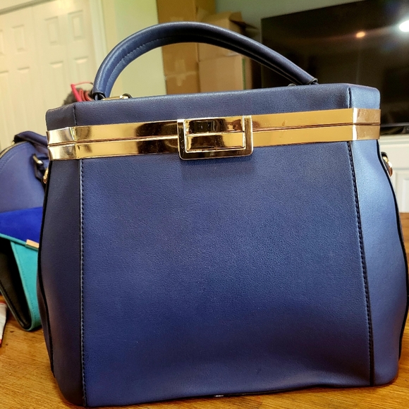 Handbag - Picture 2 of 4